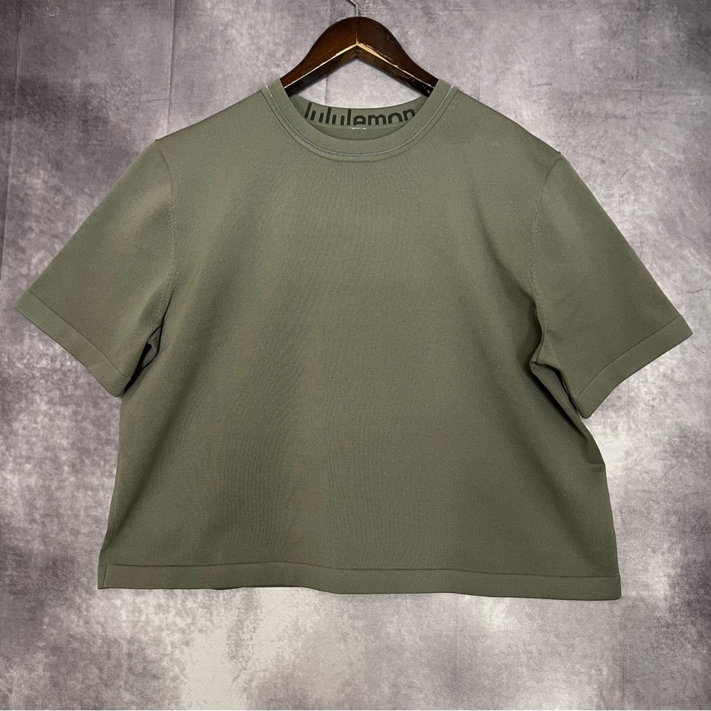 Lululemon Boxy Knit T-Shirt Color Nomad  Size XL.